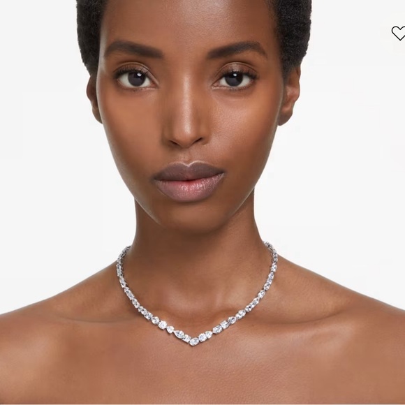 Brand new Swarovski Mesmera Necklace - Picture 4 of 6